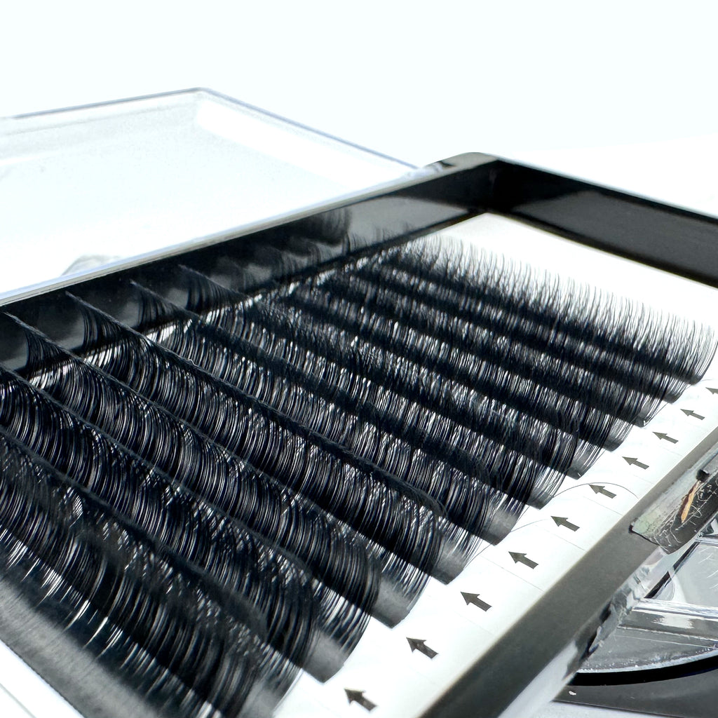 Elevate your beauty business with a wholesale supply of 0.05 C Curl individual eyelashes. Bulk purchase options for lash professionals and technicians looking for premium eyelash extensions. Mejore su negocio de belleza con un suministro mayorista de pestañas individuales 0.05 C Curl. Opciones de compra al por mayor para profesionales y técnicos de pestañas que buscan extensiones de pestañas premium.
