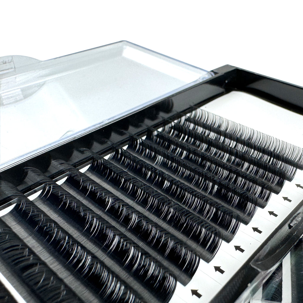 Elevate your beauty business with a wholesale supply of 0.05 DD Curl individual eyelashes. Bulk purchase options for lash professionals and technicians looking for premium eyelash extensions. Mejore su negocio de belleza con un suministro mayorista de pestañas individuales 0.05 DD Curl. Opciones de compra al por mayor para profesionales y técnicos de pestañas que buscan extensiones de pestañas premium.