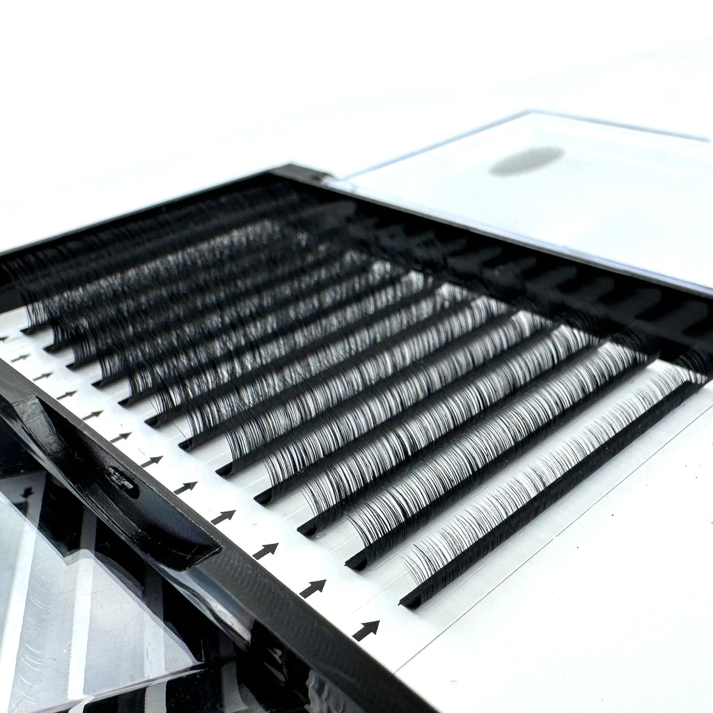 Secure a bulk supply of 0.05 D Curl individual eyelashes for lash professionals and technicians. Wholesale orders available for eyelash extensions to elevate your beauty business. Asegure un suministro a granel de pestañas individuales 0.05 D Curl para profesionales y técnicos de pestañas. Pedidos al por mayor disponibles de extensiones de pestañas para elevar su negocio de belleza.
