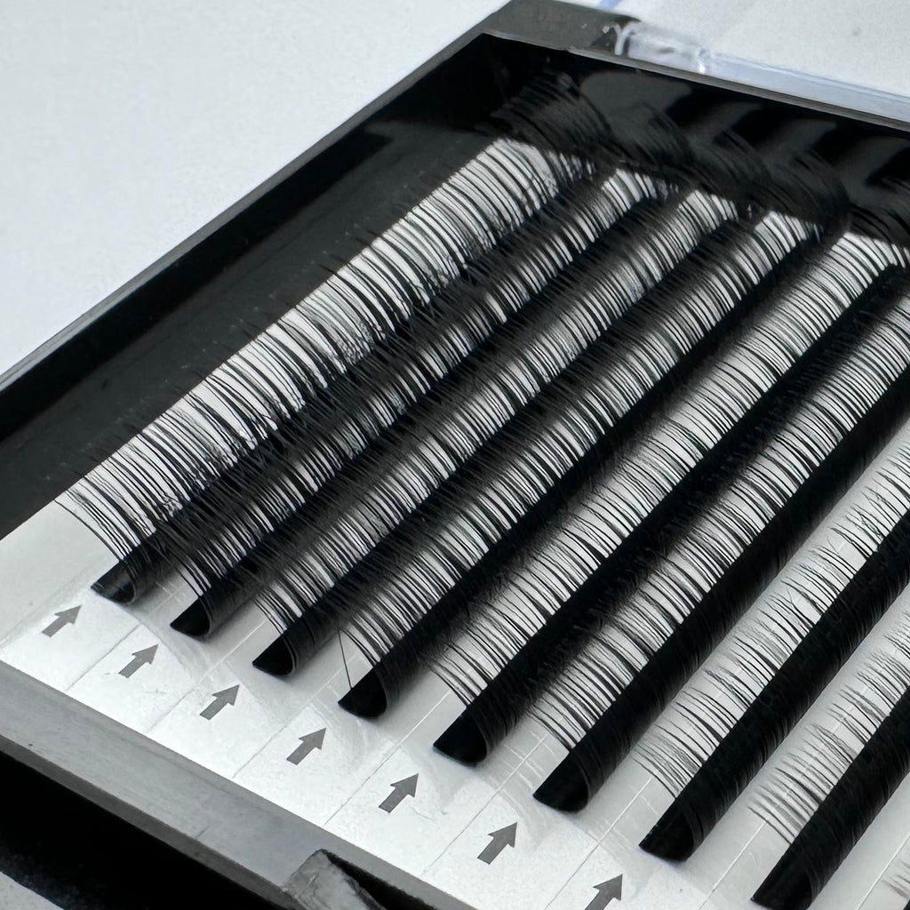 Elevate your beauty business with a wholesale supply of 0.07 C Curl individual eyelashes. Bulk purchase options for lash professionals and technicians looking for premium eyelash extensions. Mejore su negocio de belleza con un suministro mayorista de pestañas individuales 0.07 C Curl. Opciones de compra al por mayor para profesionales y técnicos de pestañas que buscan extensiones de pestañas premium.